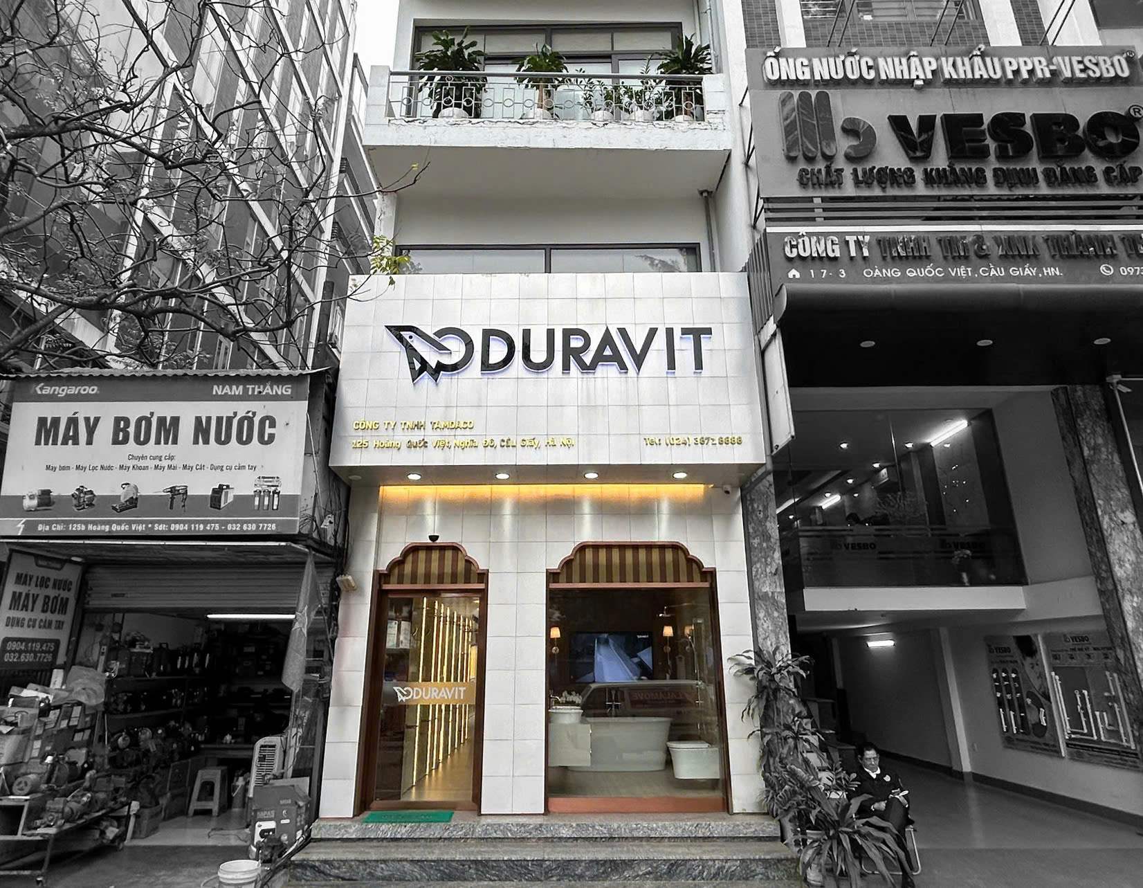 SHOWROOM HOÀNG QUỐC VIỆT